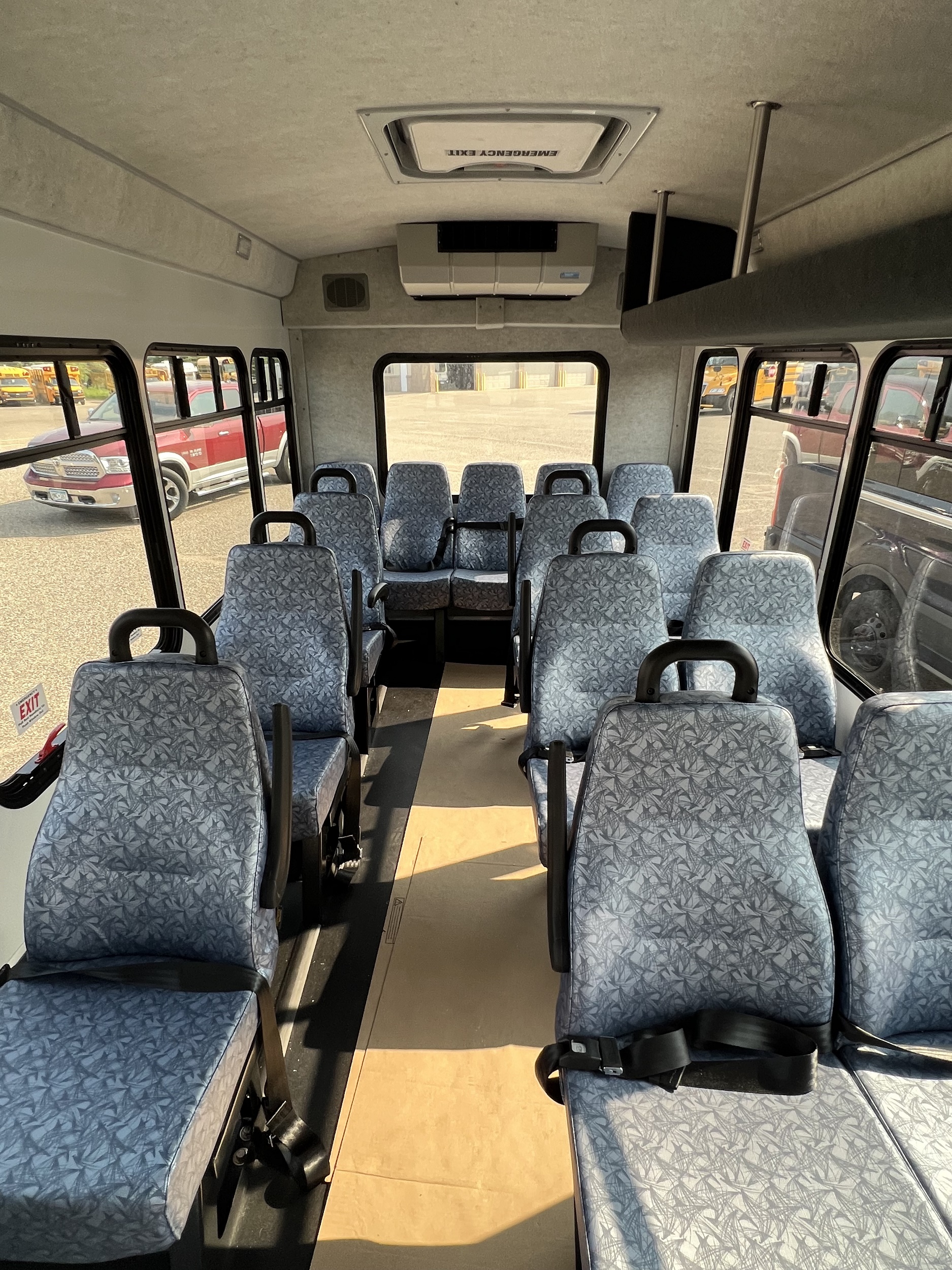 United Bus Sales, Inc 3132 2024 Ford Starcraft Transit